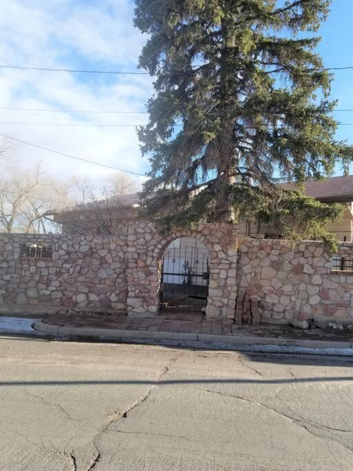 Your Home In Colorado Springs Exterior photo